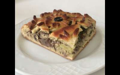 Пирог с картофелем, грибами и сливочным сыром 1 кг