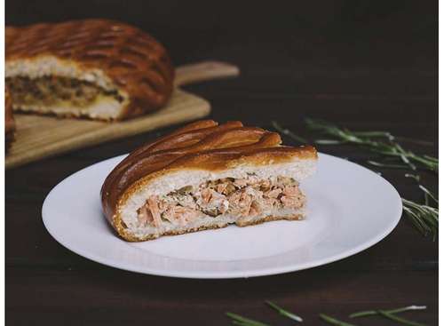 Пирог сытный, с кетой, 1 кг.