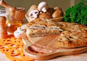 Осетинские пироги С картофелем и грибами 500 г.
