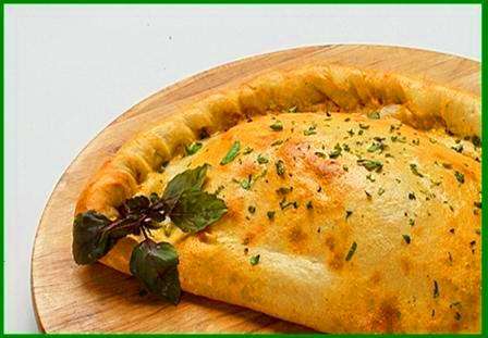 Пицца Кальцоне (закрытая) 351 гр 25 см