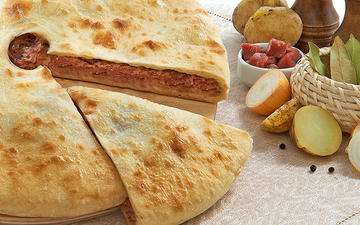 Пирог с говядиной и капустой 900 г.