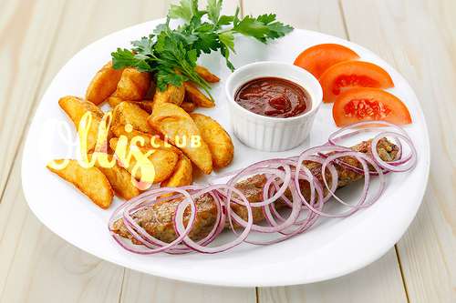 Люля-кебаб с картофельными дольками по-деревенски *