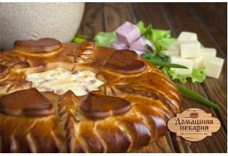 С ветчиной и домашним сыром 720 р.