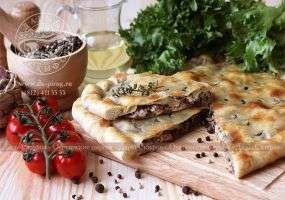 Осетинские пироги С курой грибами и сыром 500 г.