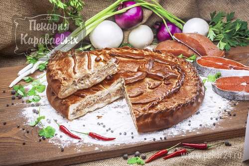 Мини пирог с семгой и горбушей 750 г.