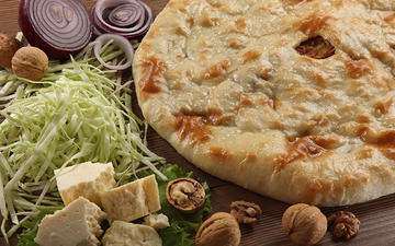 Пирог с капустой и грецким орехом ø 30 см. 900 г.