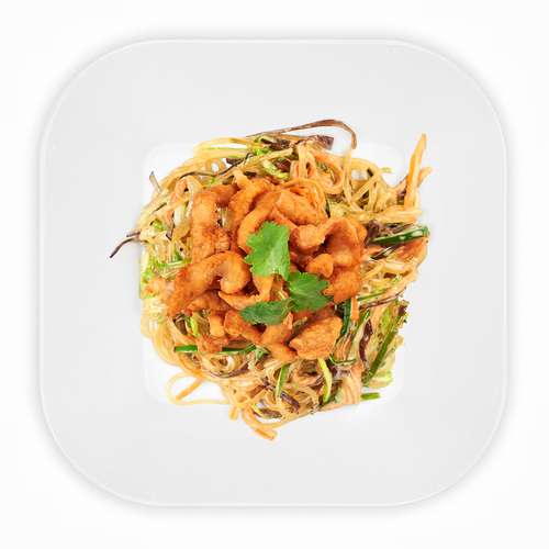 Японская лапша с овощами и хрустящей свининой