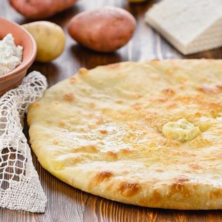 Осетинский пирог с картофелем и сыром