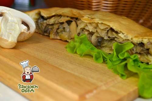 Пирог из сдобного теста с капустой, грибами (2,3 кг.)