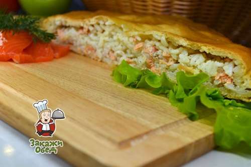 Пирог из сдобного теста с рисом, семгой (2,3 кг.)