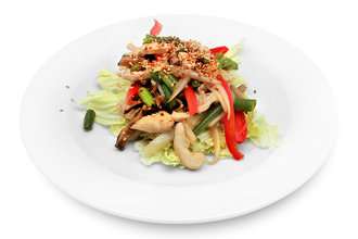 Салат из шиитаки с куриным филе 140 г