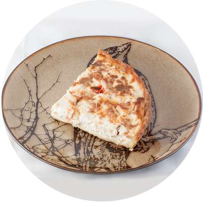 Киш с копченой курицей и томатами черри
