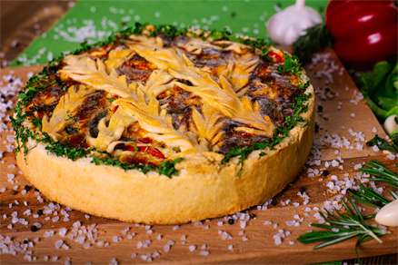 Киш с курицей, болгарским перцем и стручковой фасолью 1.2 кг.