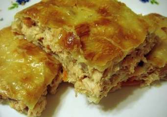 Пирог слоеный с капустой и курицей