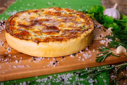 Киш с капустой брокколи и сыром фета 1.2 кг.