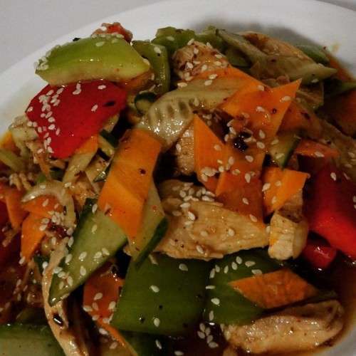 Салат с куриным филе и овощами- 0,350 гр.