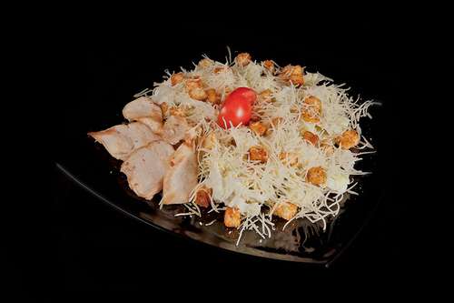 Салат Цезарь с курицей  200 гр.