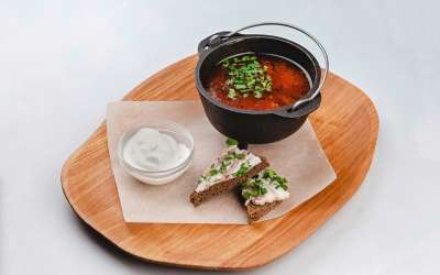 Борщ Боярский с гренками и салом 250 гр
