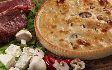 Пирог с мясом, сыром и грибами ø 30 см. 900 гр.