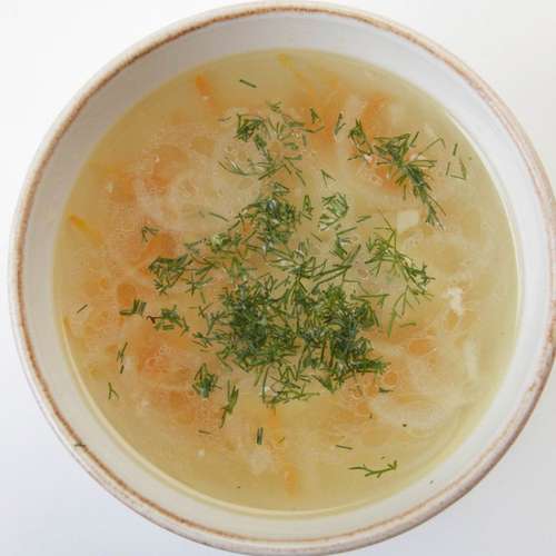 Куриный бульон с пельменями