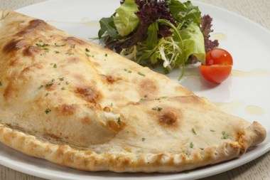 Кальцоне (закрытая пицца)