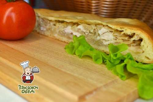 Пирог из слоеного теста с капустой, курицей (2,4 кг.)