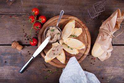 Паштет из куриной печенки с тостами, 100/50 гр